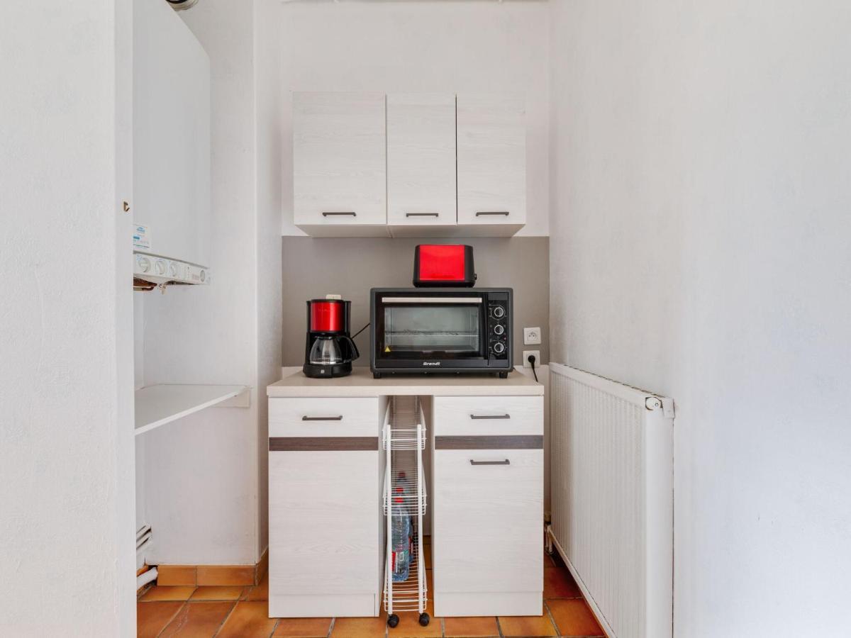Simplistic Holiday Home In Grandcamp With Garden 外观 照片