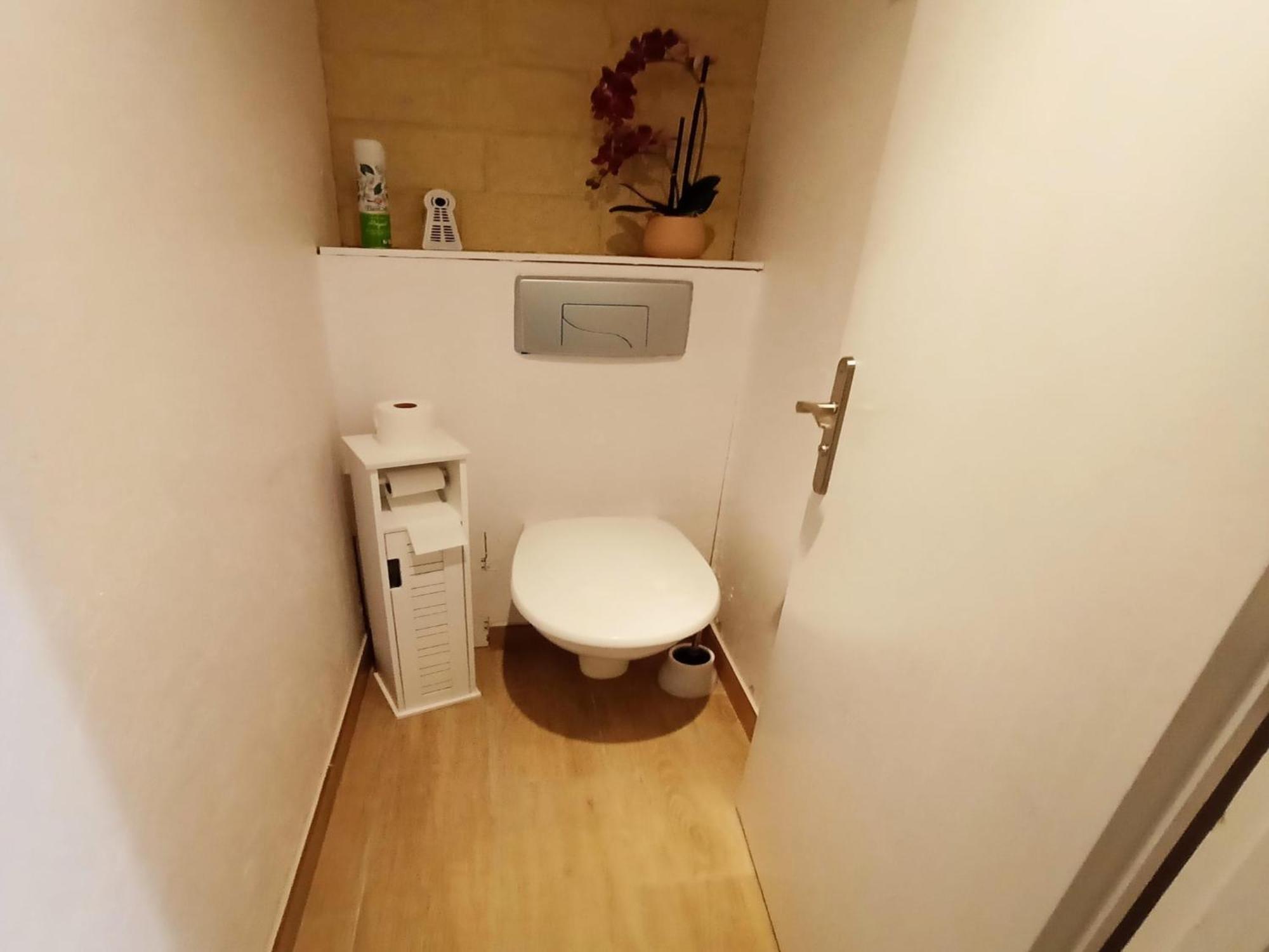 Simplistic Holiday Home In Grandcamp With Garden 外观 照片